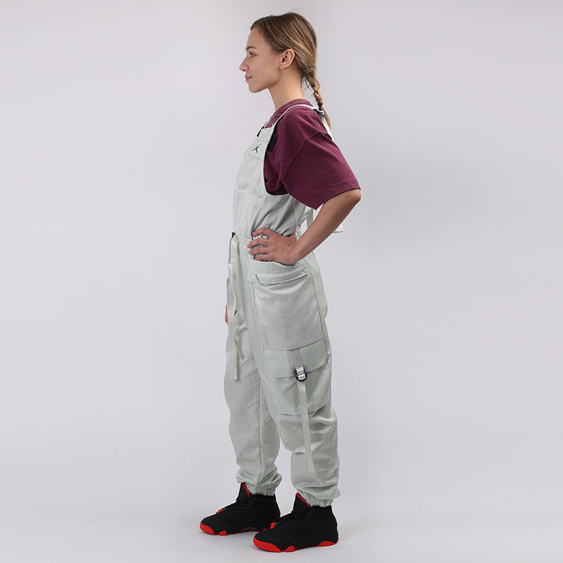 Женский комбинезон Jordan Utility Flight Suit (CU4081-083)  - цена, описание, фото 2